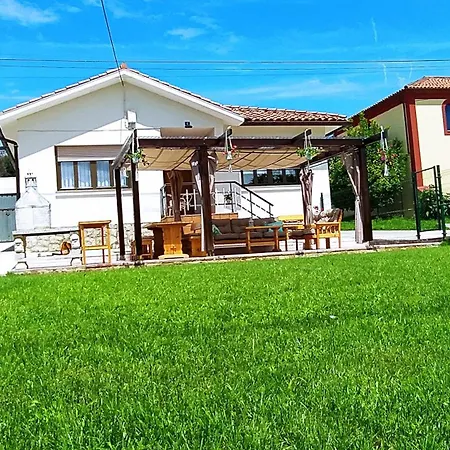 別荘 Casa La Juncara グアルニッソ